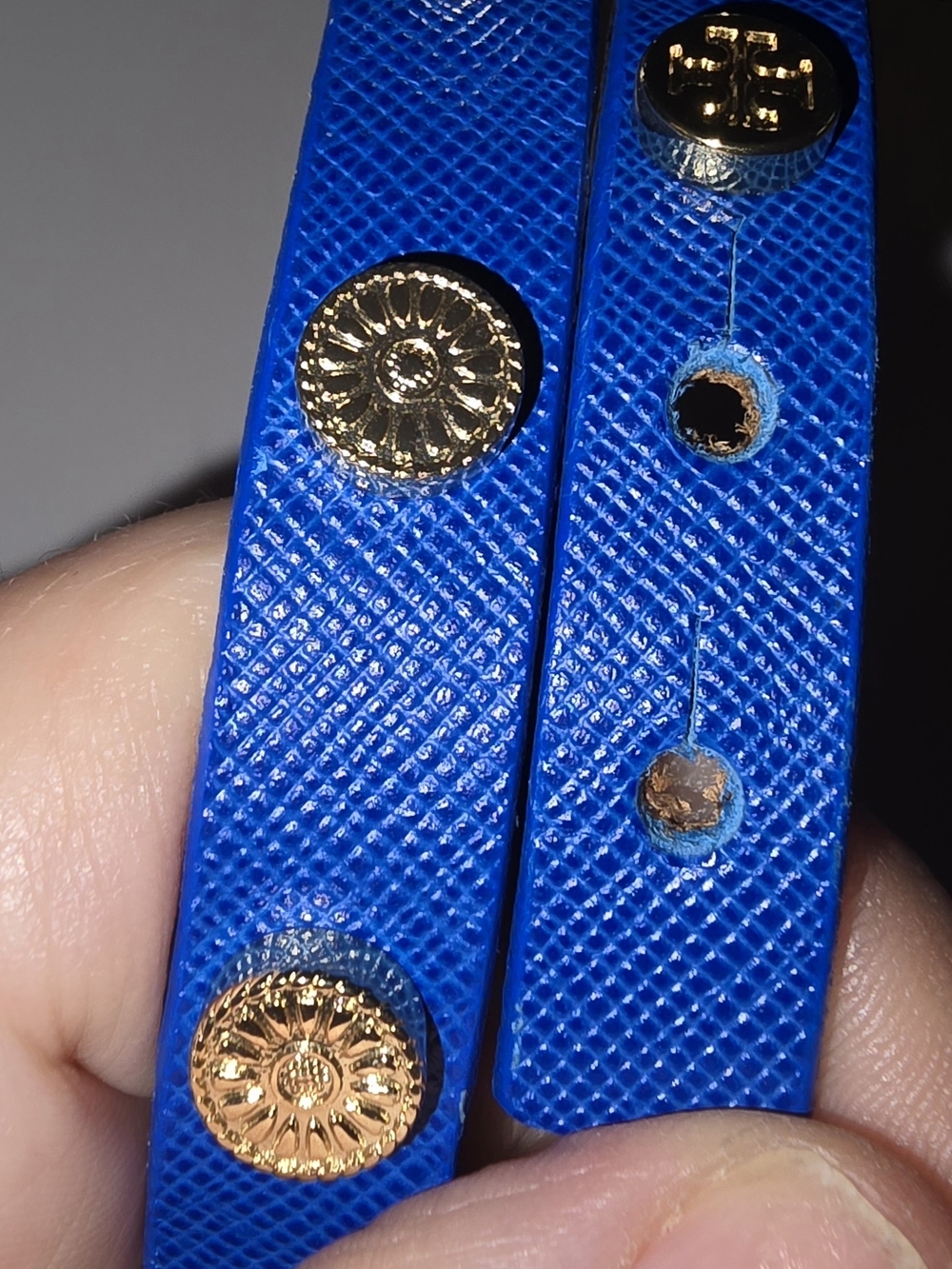 "FLASH SALE" NEW Tory Burch Blue Leather Sunflower Logo Wrap Bracelet/Choker - Picture 8 of 9